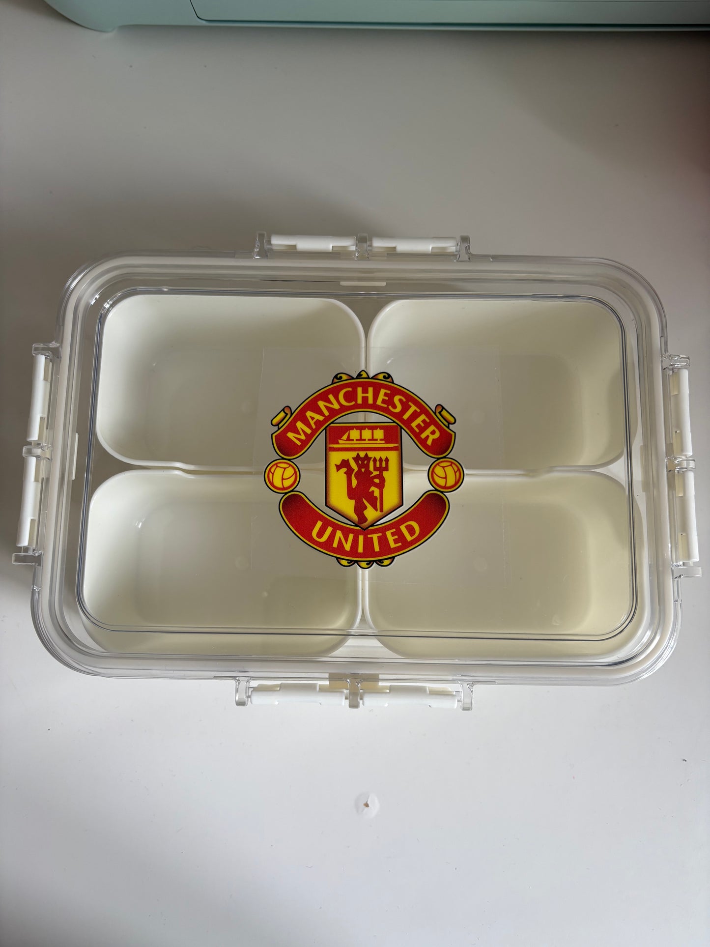 Football fans snack box - Man Utd